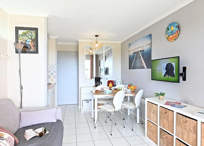 L'esquinade - F3 113 By Interhome * Saint-Raphaël