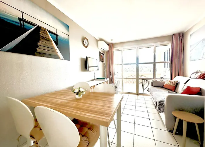 L'esquinade - F3 113 By Interhome